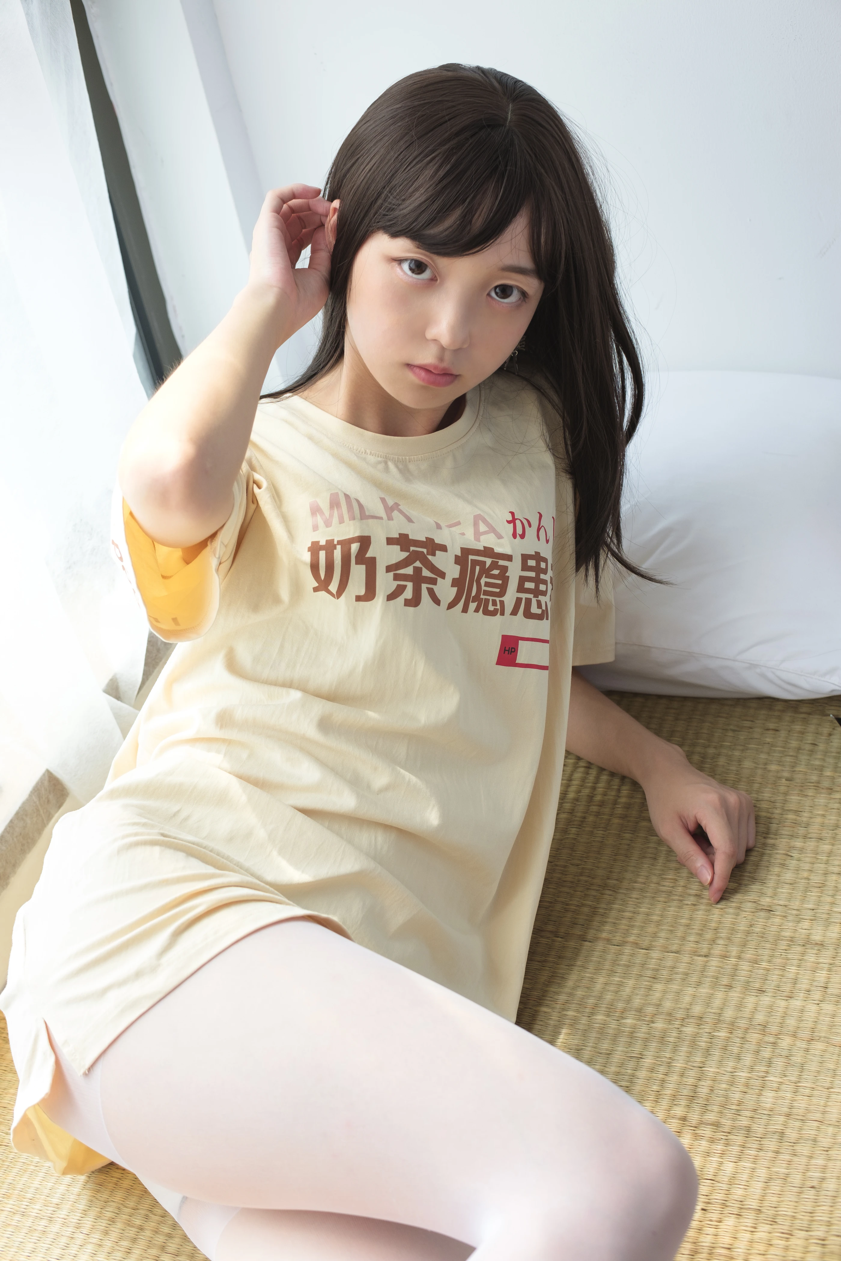 森萝财团 [SSR-010] 凉席上的白丝美足少女 [88P]插图8
